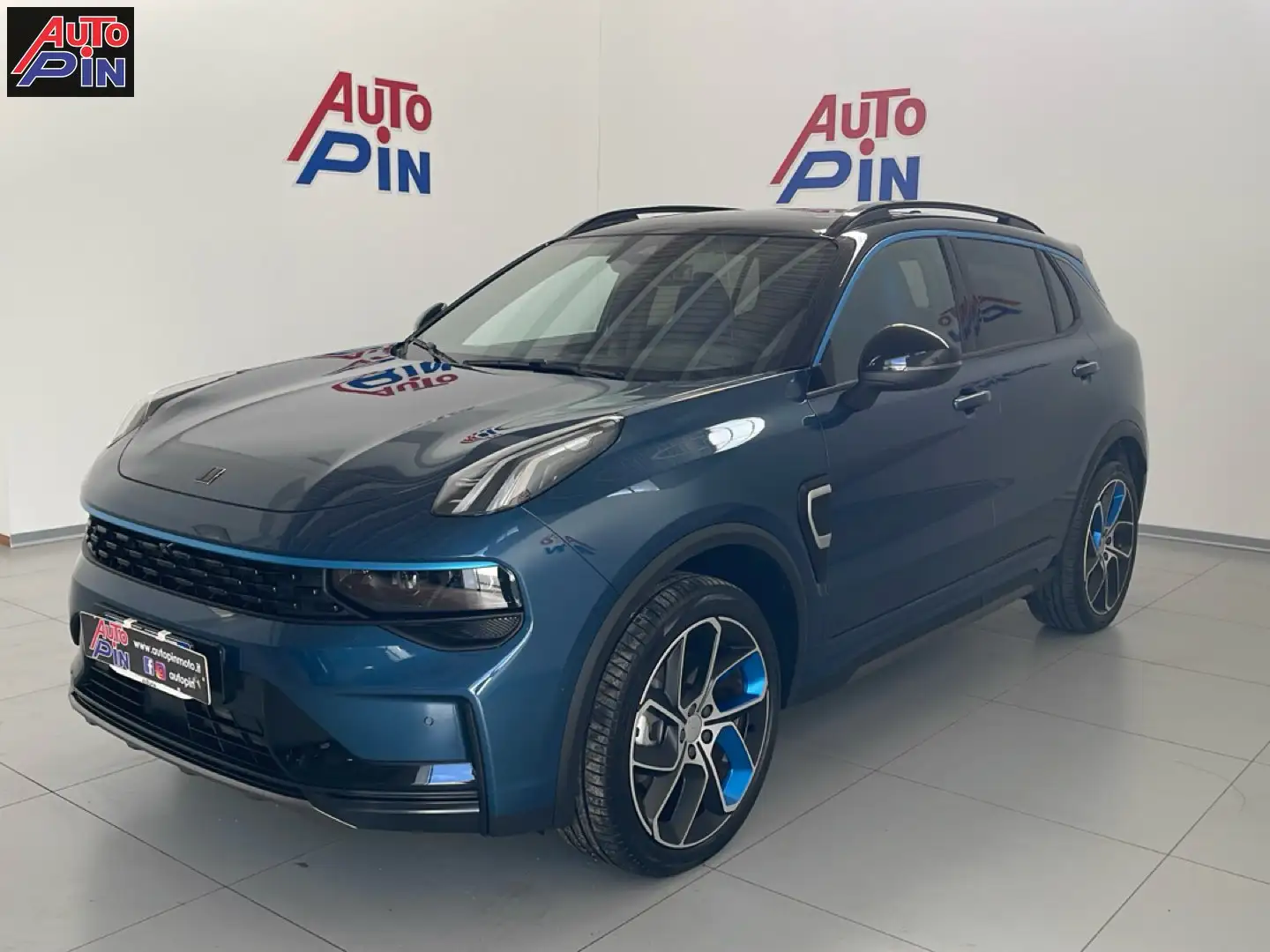 Lynk & Co 01 01 PHEV *TETTO APRIBILE Blu/Azzurro - 1