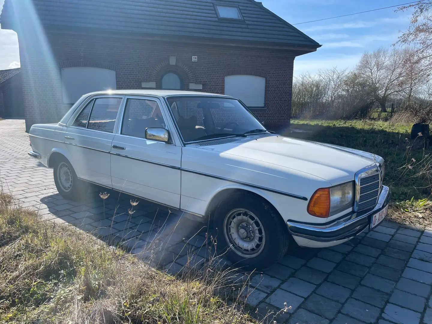 Mercedes-Benz 280 - 2
