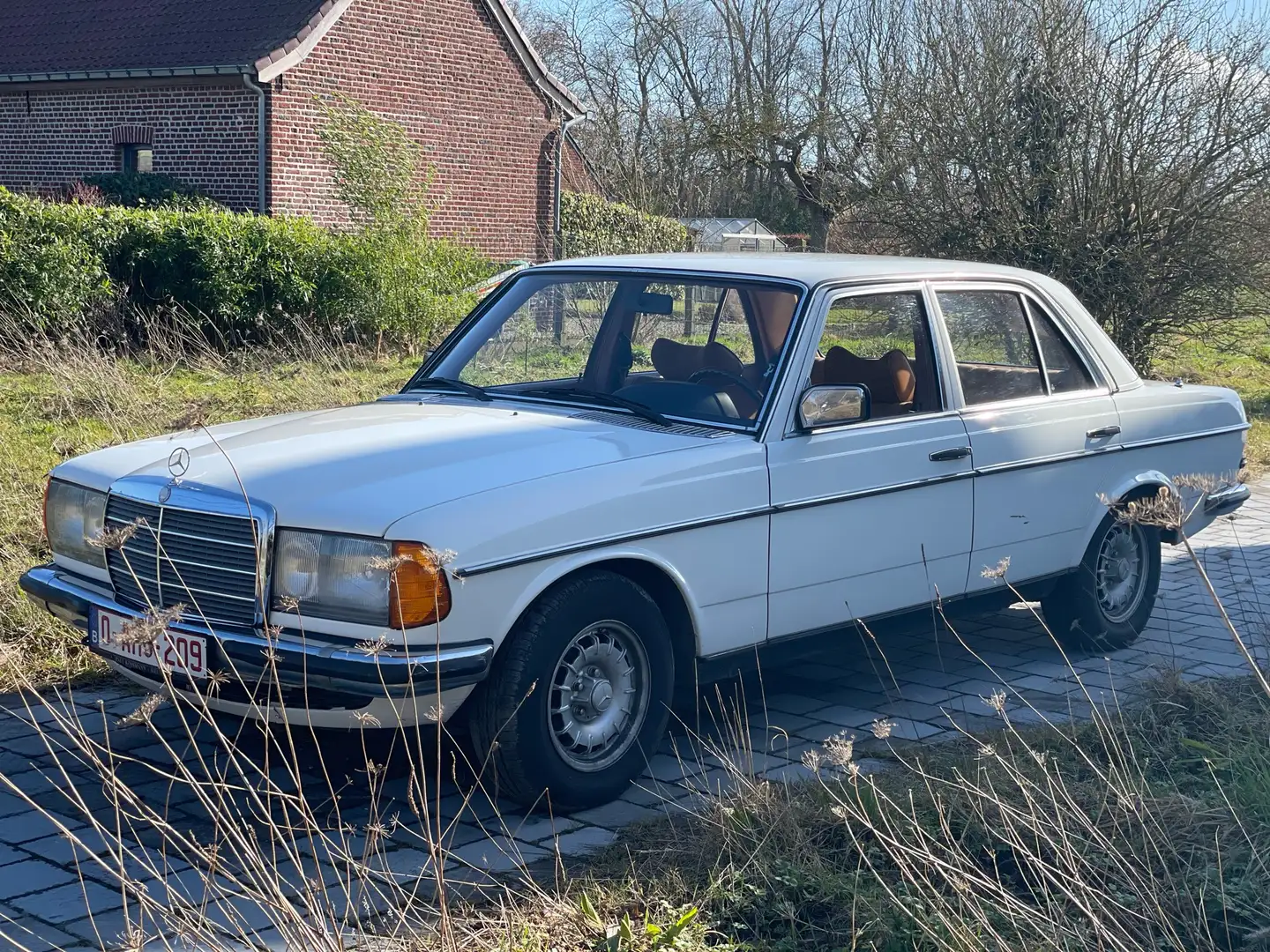 Mercedes-Benz 280 - 1