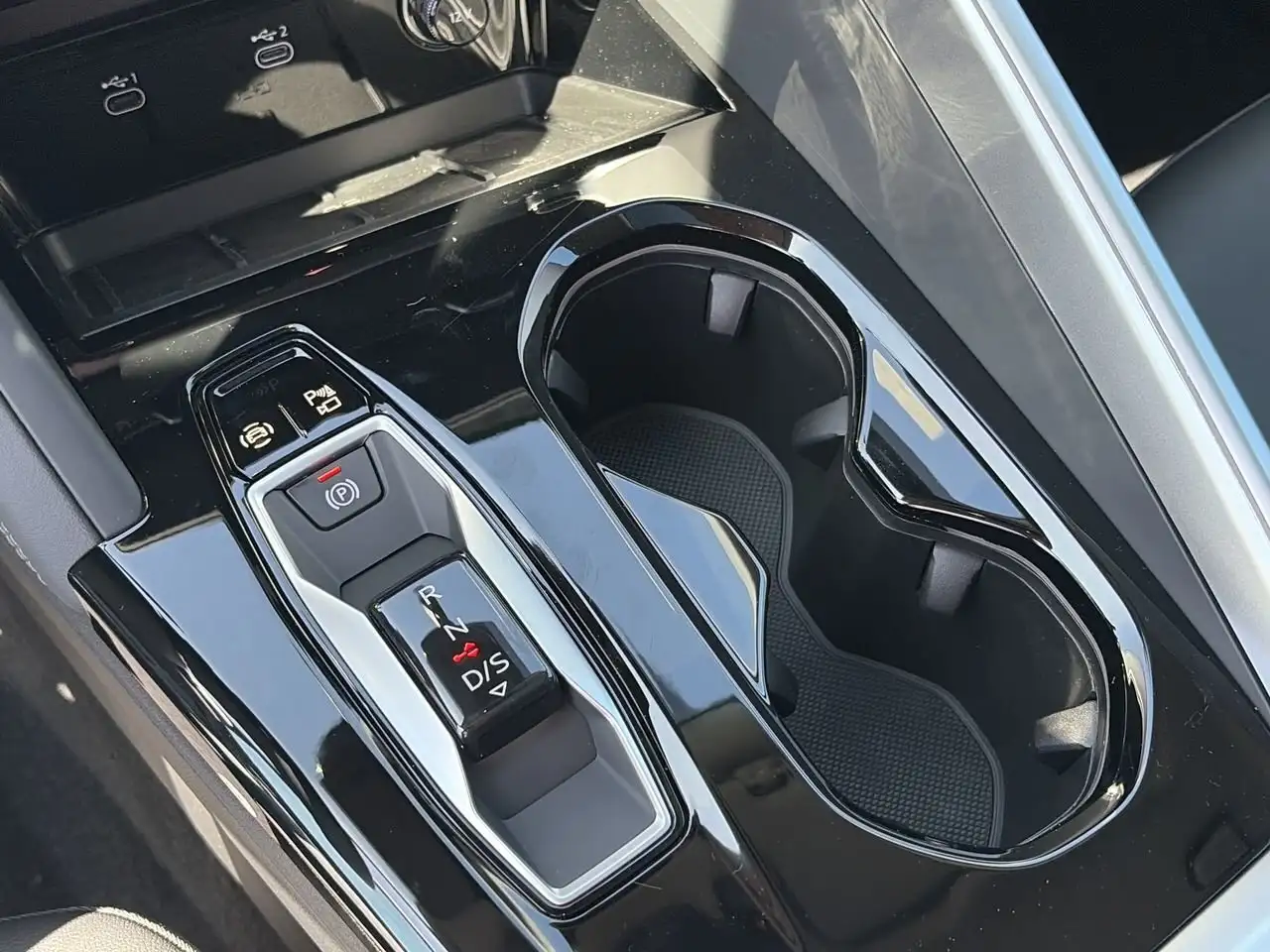 Audi Q5 снимка Audi Q5