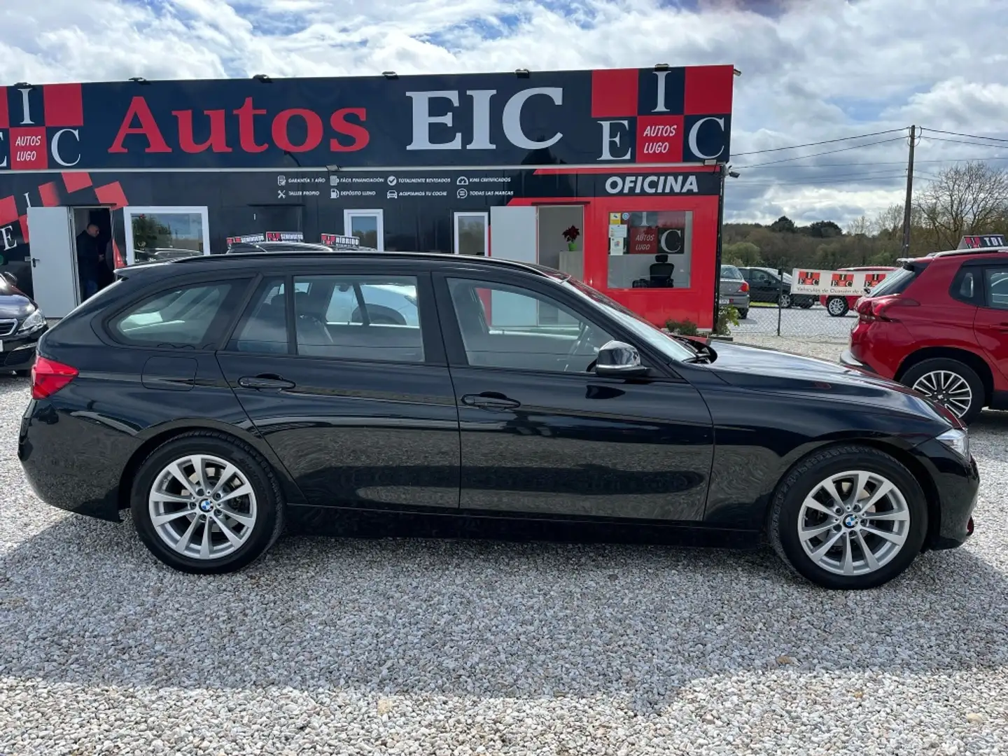 BMW 318 318dA Touring Noir - 2