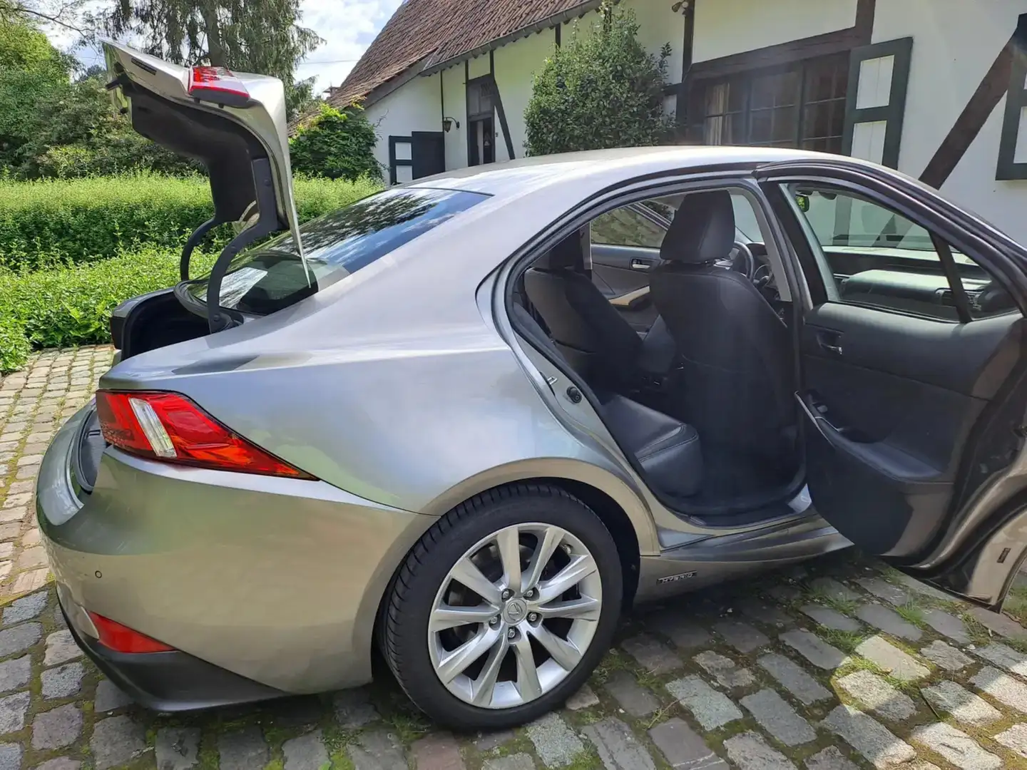 Lexus IS 300 IS 300h 2.5i Hybride Luxury Line Сірий - 2
