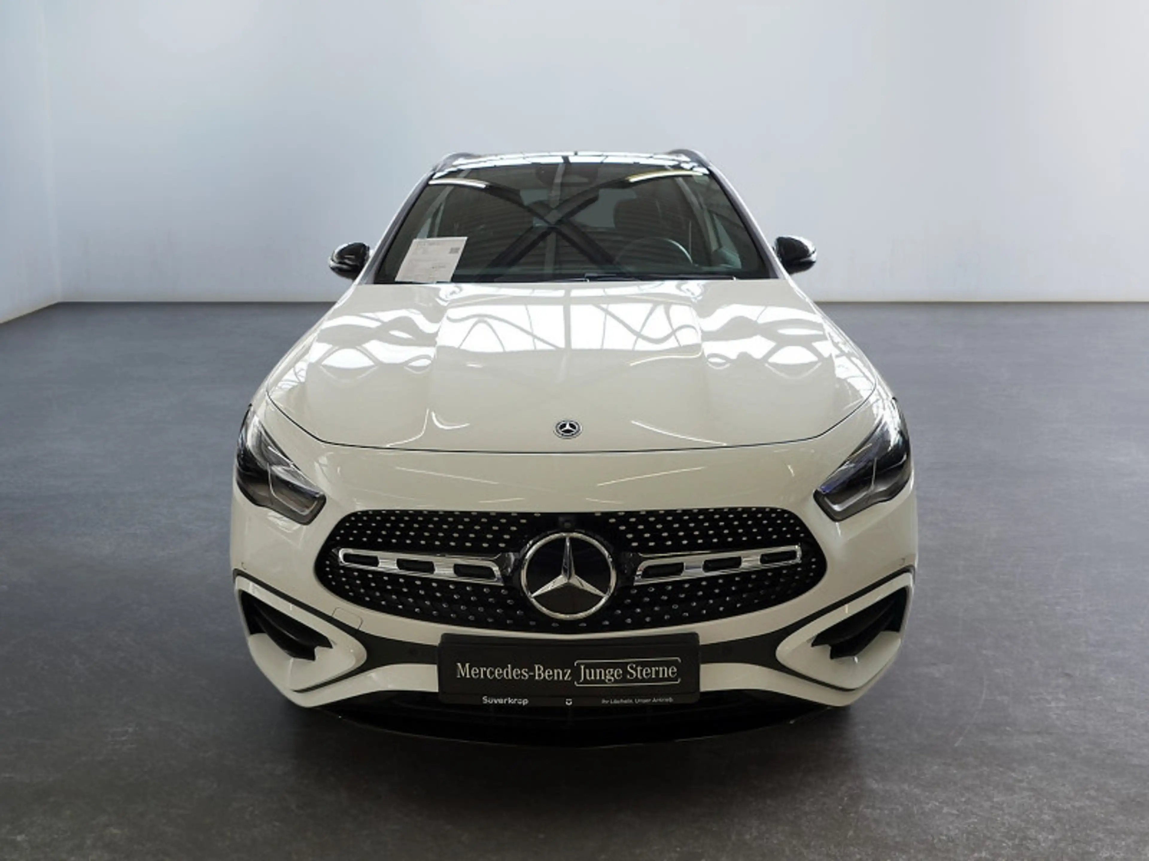 Mercedes-Benz GLA 200 d // AMG NIGHT MEMO MULTI 360 AHK KAMERA — photo 5