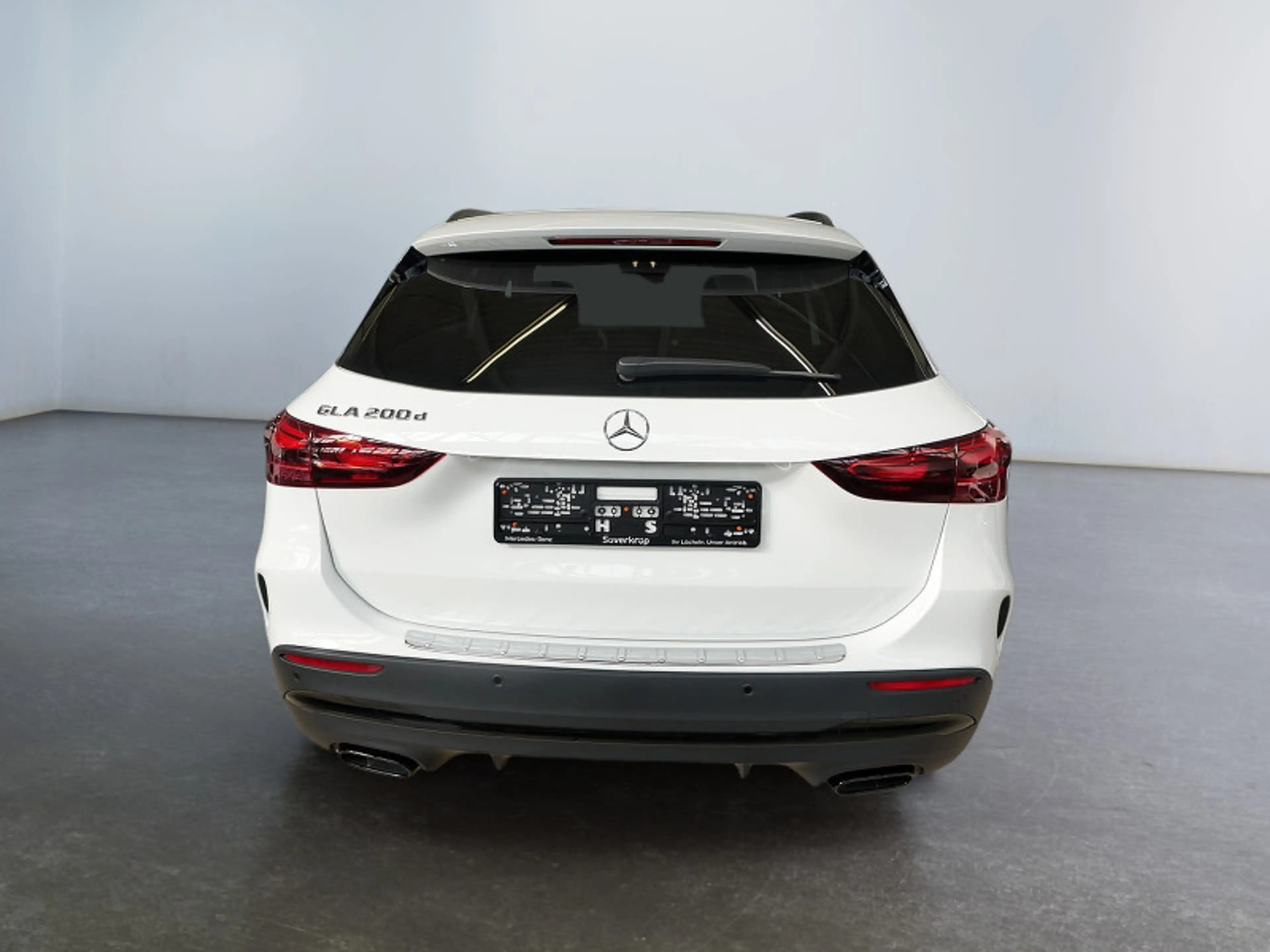 Mercedes-Benz GLA 200 d // AMG NIGHT MEMO MULTI 360 AHK KAMERA — photo 7