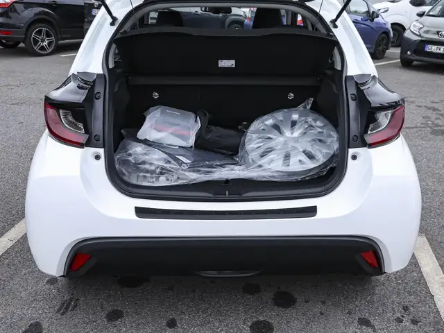 Toyota Yaris view 10