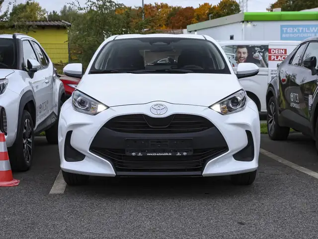 Toyota Yaris view 5
