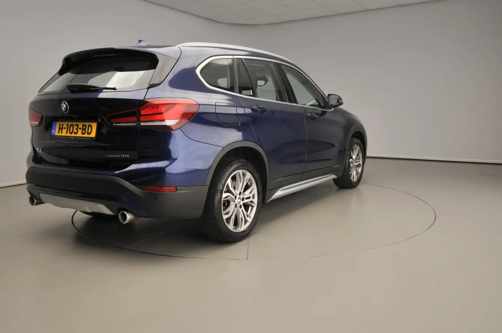 BMW X1 sDrive20i Executive Edition | xLine | Camera | Hea Blauw - 2