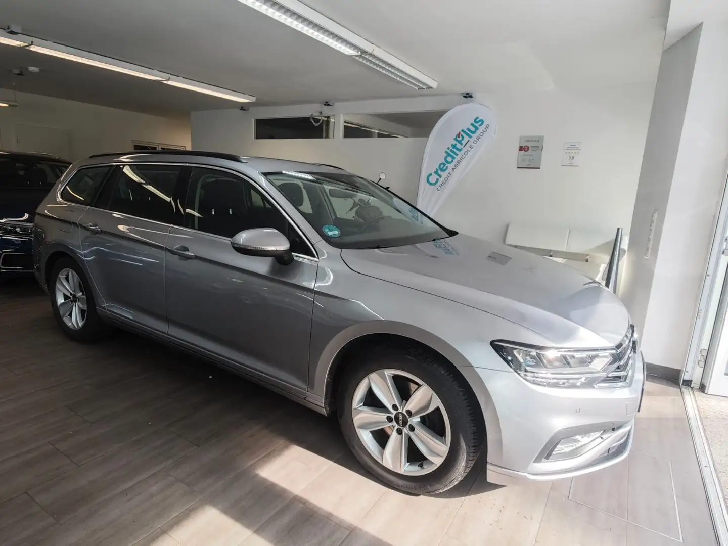 Volkswagen Passat Variant Business Premium*Winter*Massage* Argent - 1