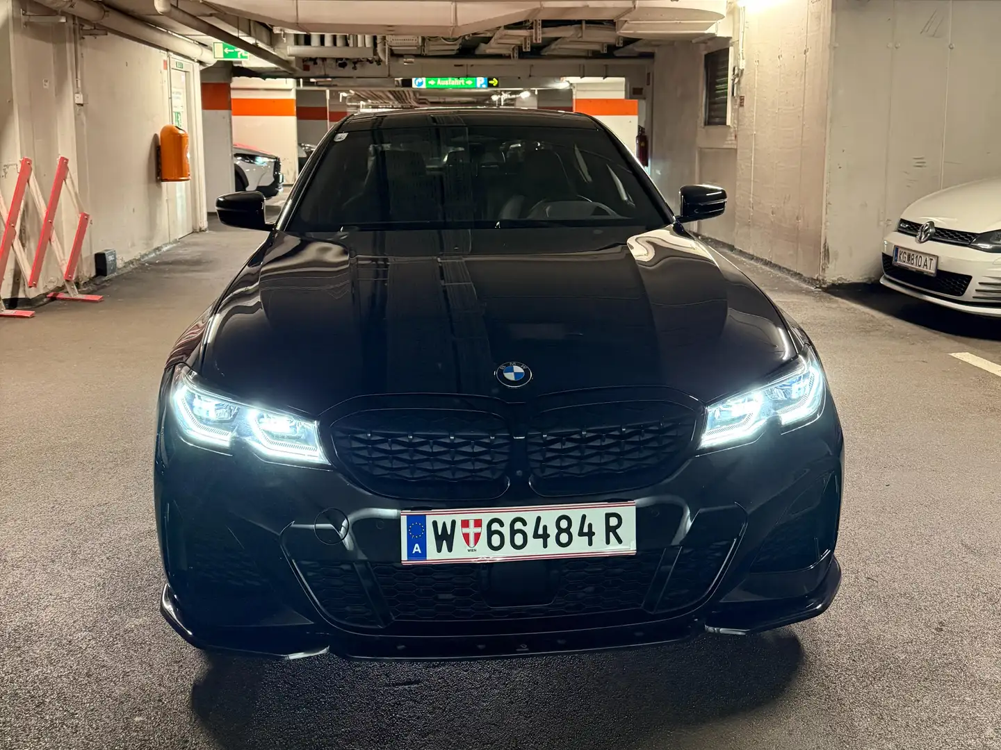 BMW 340 M340i xDrive Schwarz - 1