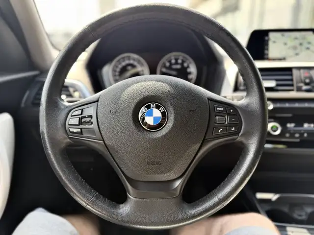 BMW 1 Series view 14