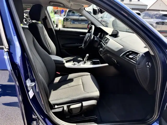 BMW 1 Series view 11