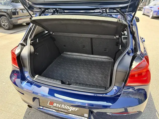 BMW 1 Series view 8