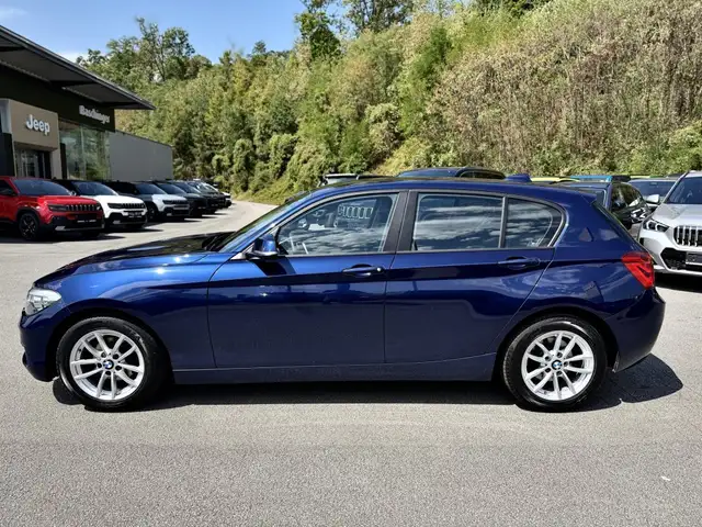 BMW 1 Series view 6
