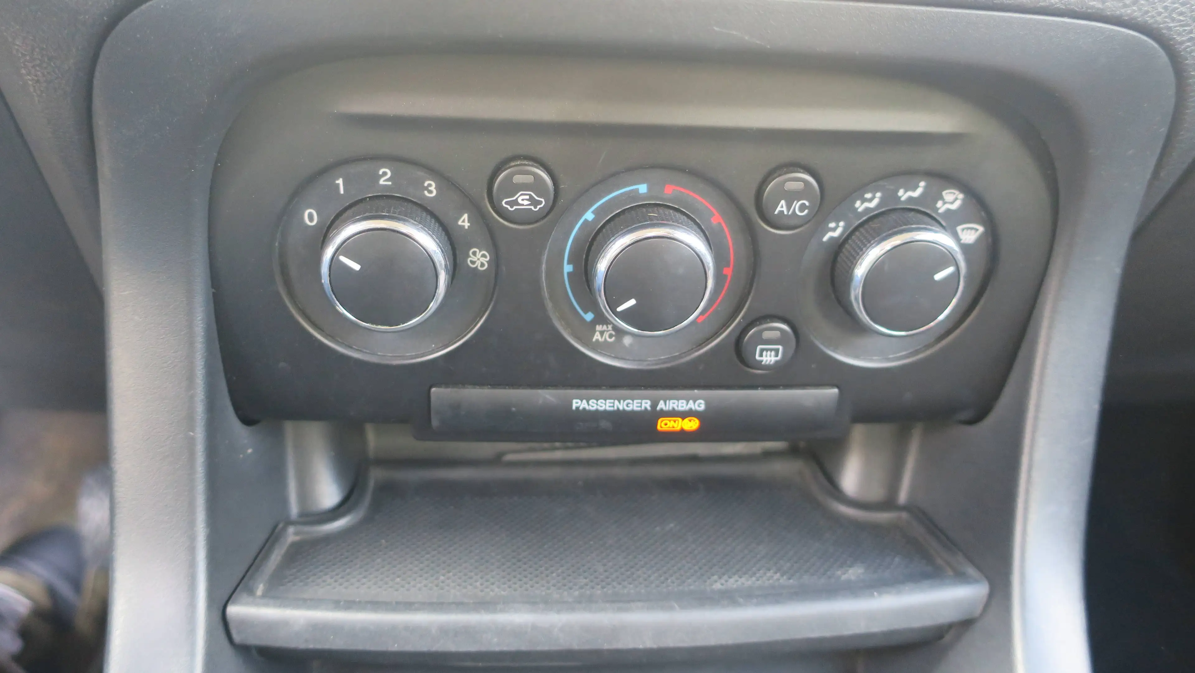 Ford Ka/Ka+ Ka 1.2i Ultimate — photo 15