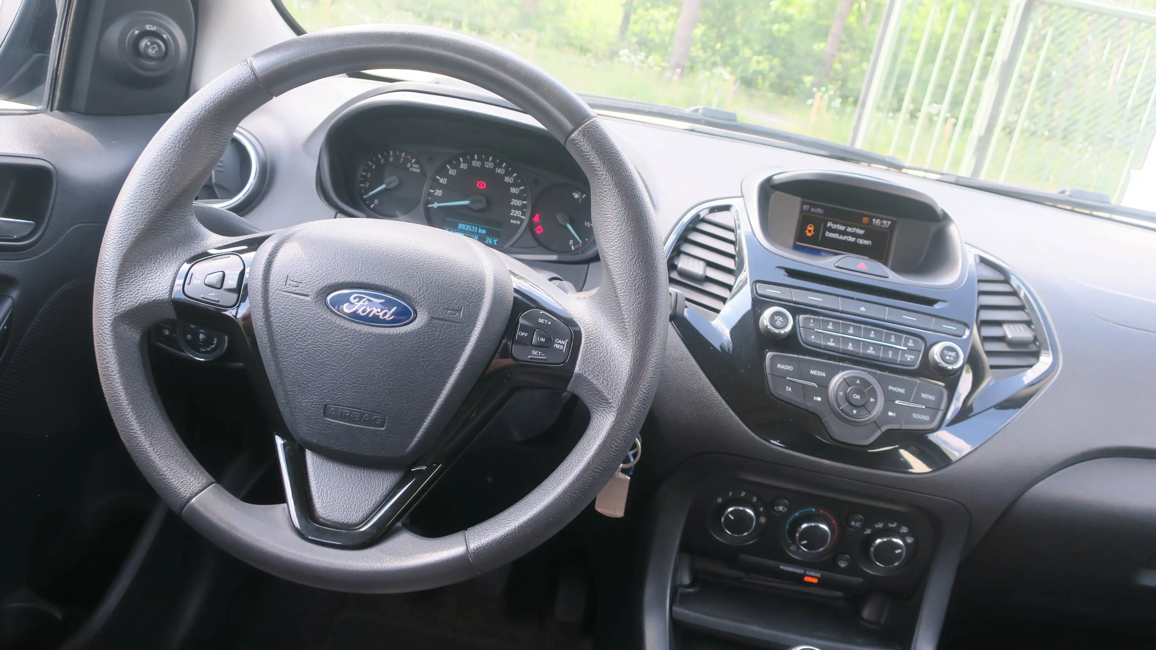 Ford Ka/Ka+ Ka 1.2i Ultimate — photo 8