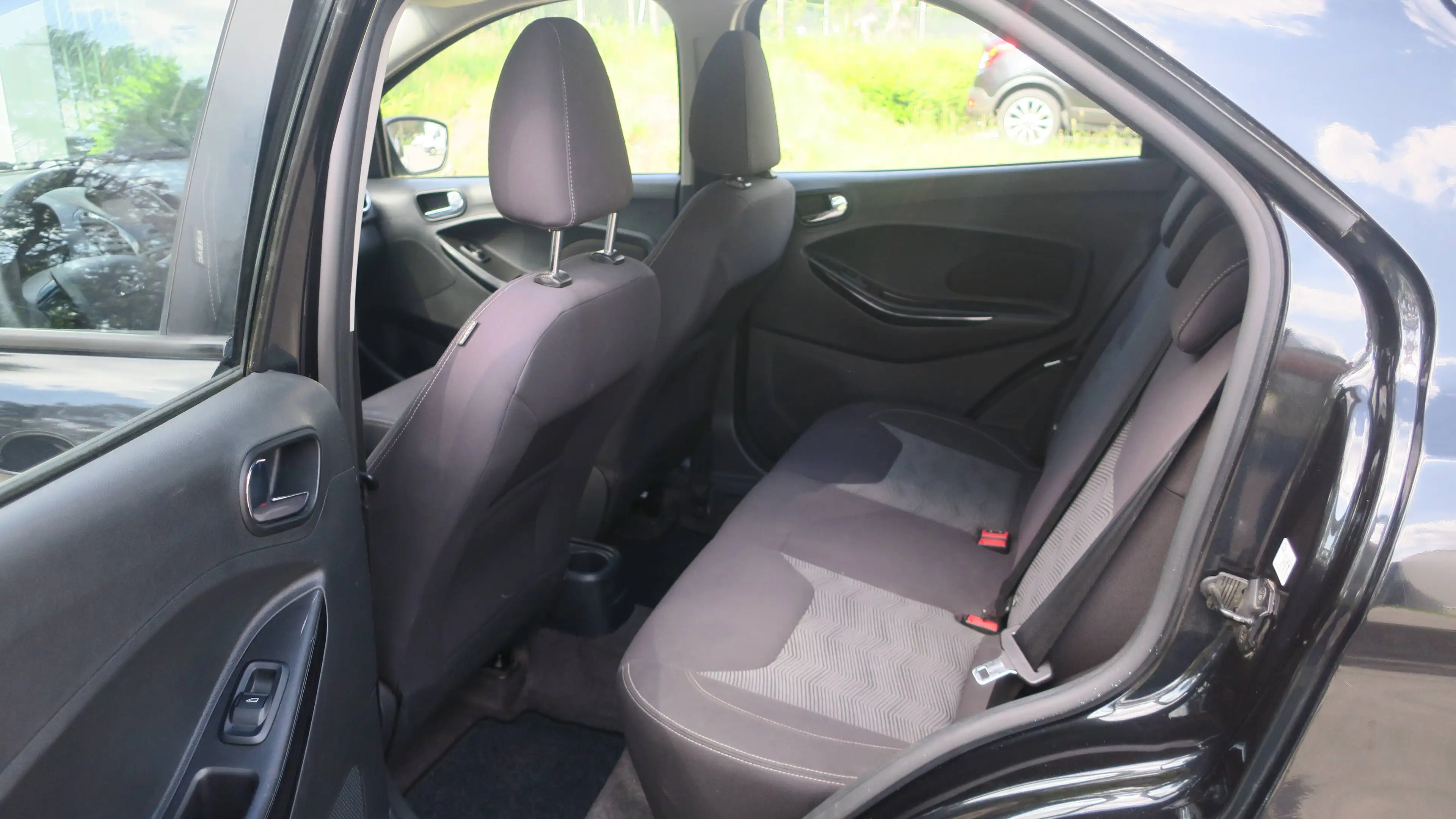 Ford Ka/Ka+ Ka 1.2i Ultimate — photo 7