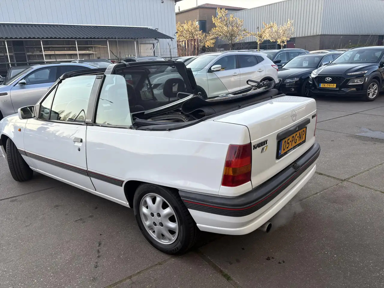 Opel Kadett 1.6i bertone cabriolet, foto 5