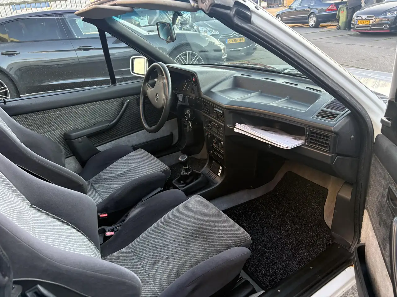 Opel Kadett 1.6i bertone cabriolet, foto 8