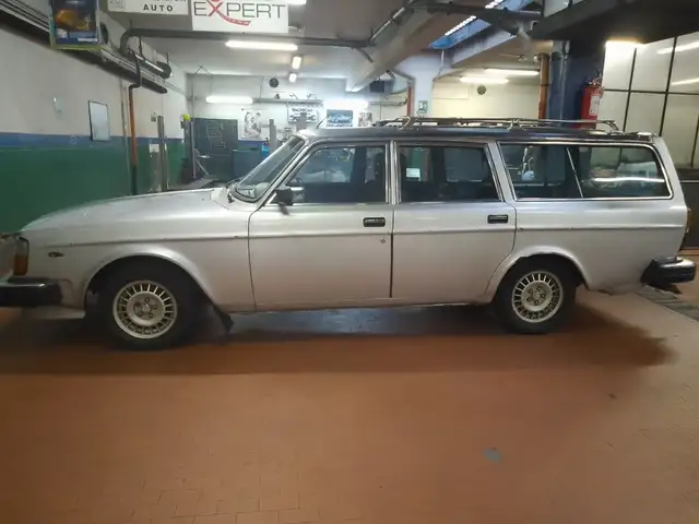 Volvo 245