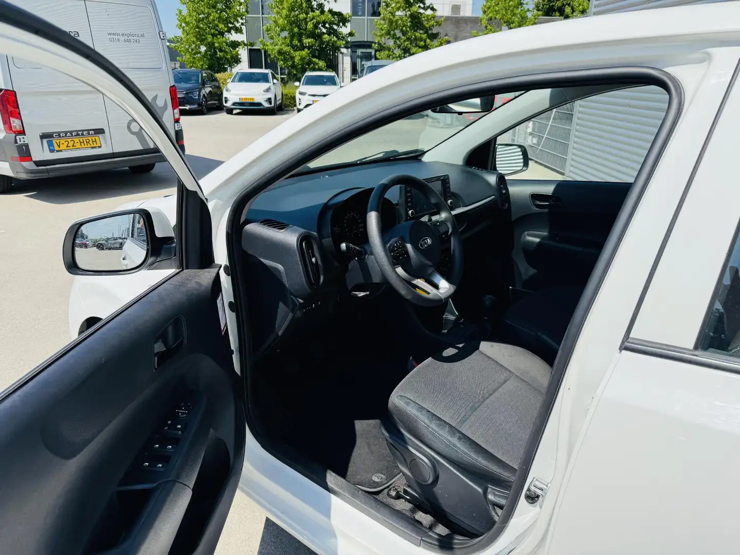 Kia Picanto 1.0 MPi ComfortPlusLine AppleCarPlay & AndroidAuto Wit - 2