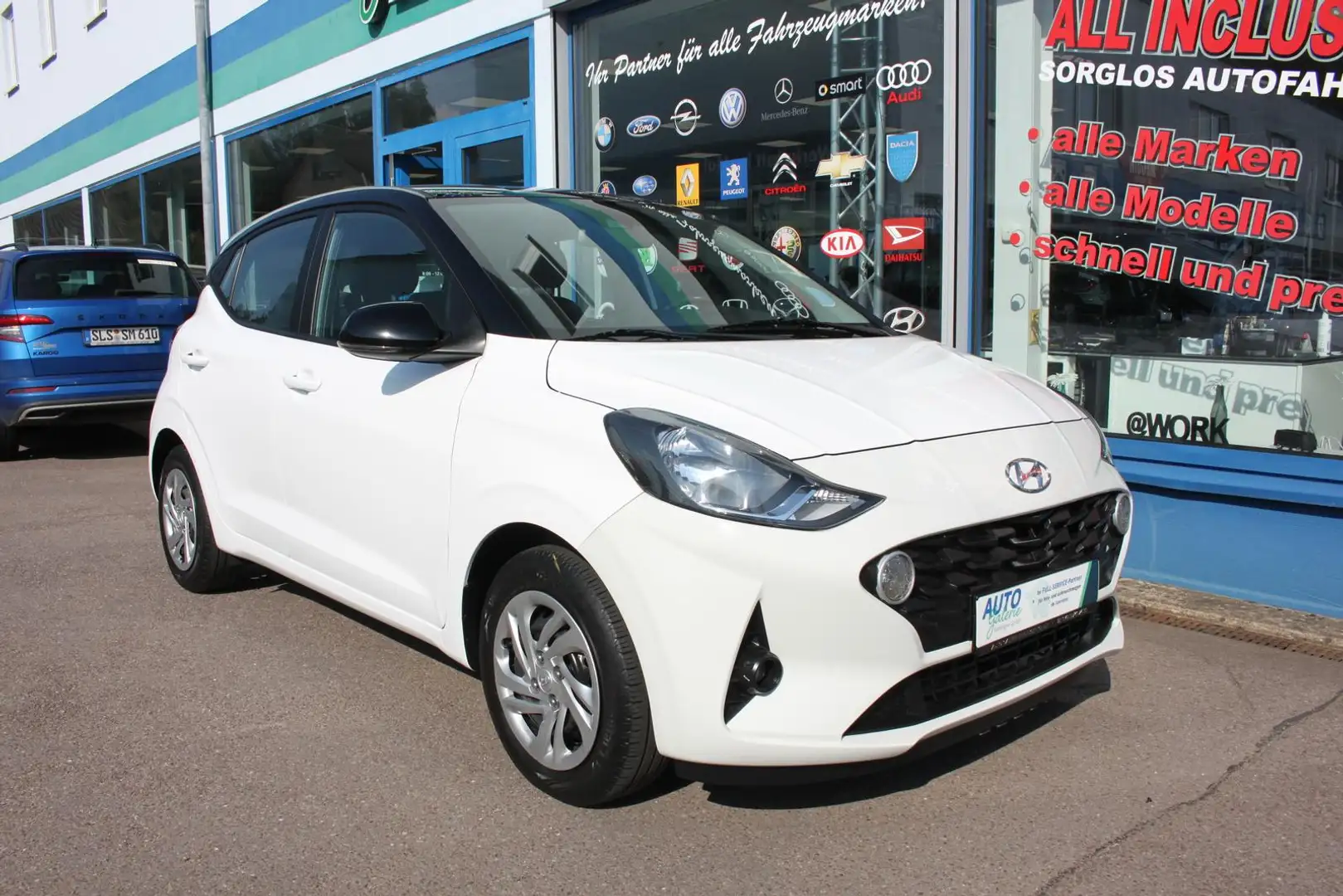 Hyundai i10 1.2 Style Navi, Rückfahrkamera Weiß - 2