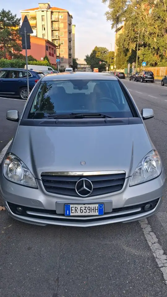 Mercedes-Benz A 180