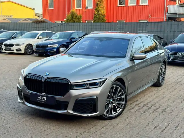BMW 745 e M Sport/Massage/Fond/Laser/Bowers&Wilkins