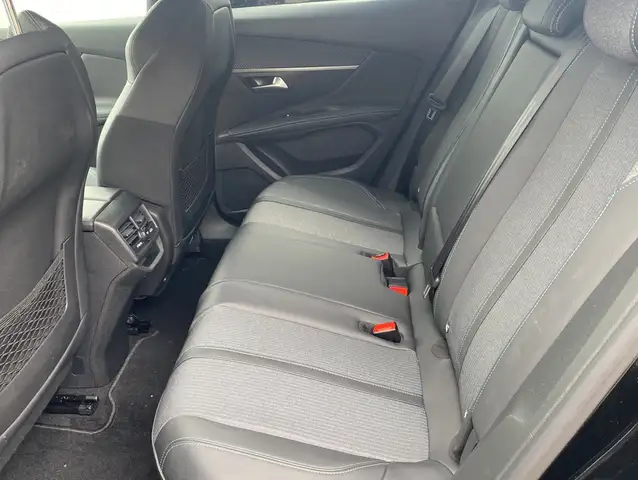 Peugeot 3008 view 10