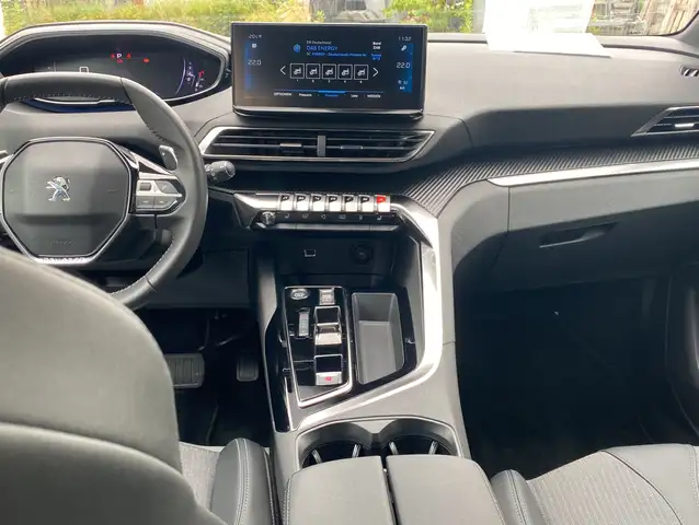 Peugeot 3008 view 11