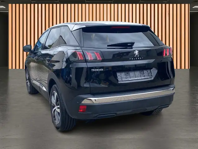 Peugeot 3008 view 5