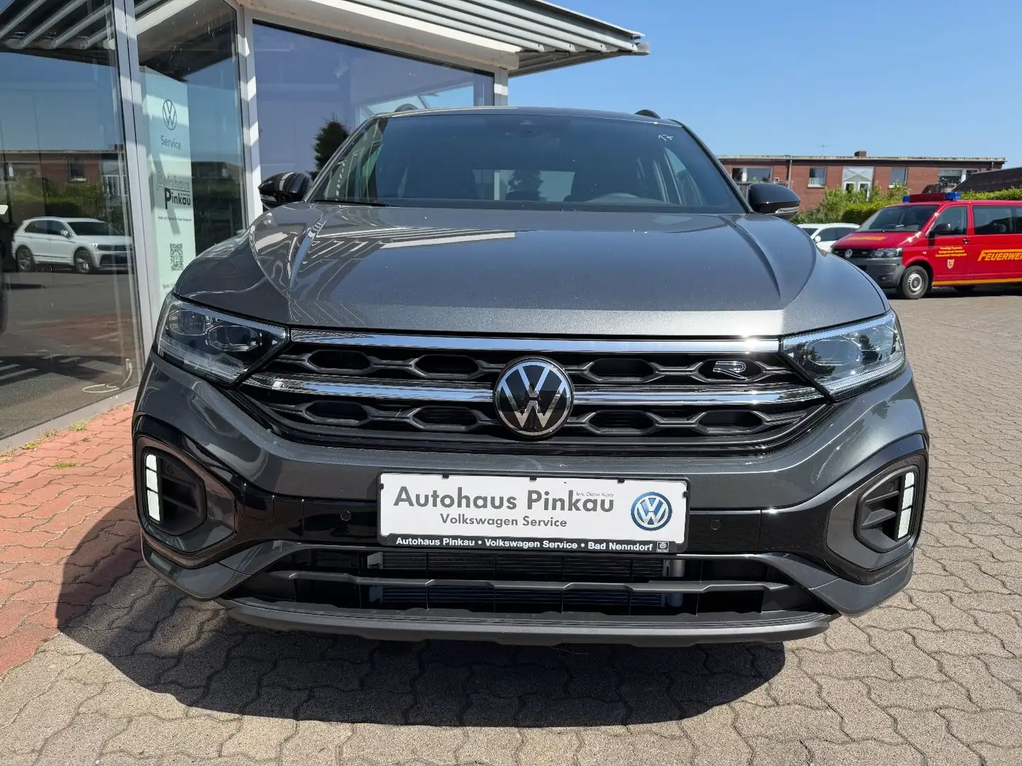 Volkswagen T-Roc 2.0 TSI  4M  R-Line  PANO  IQ.Light Grau - 2
