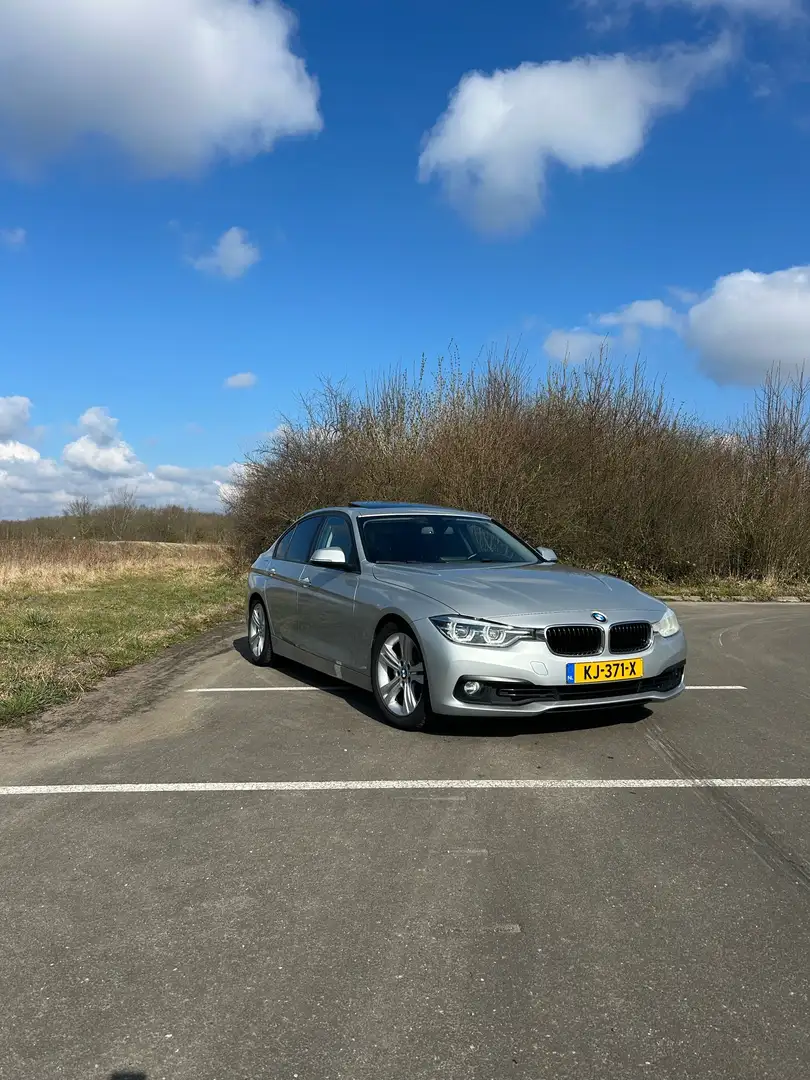 BMW 330 Luxury Grijs - 1
