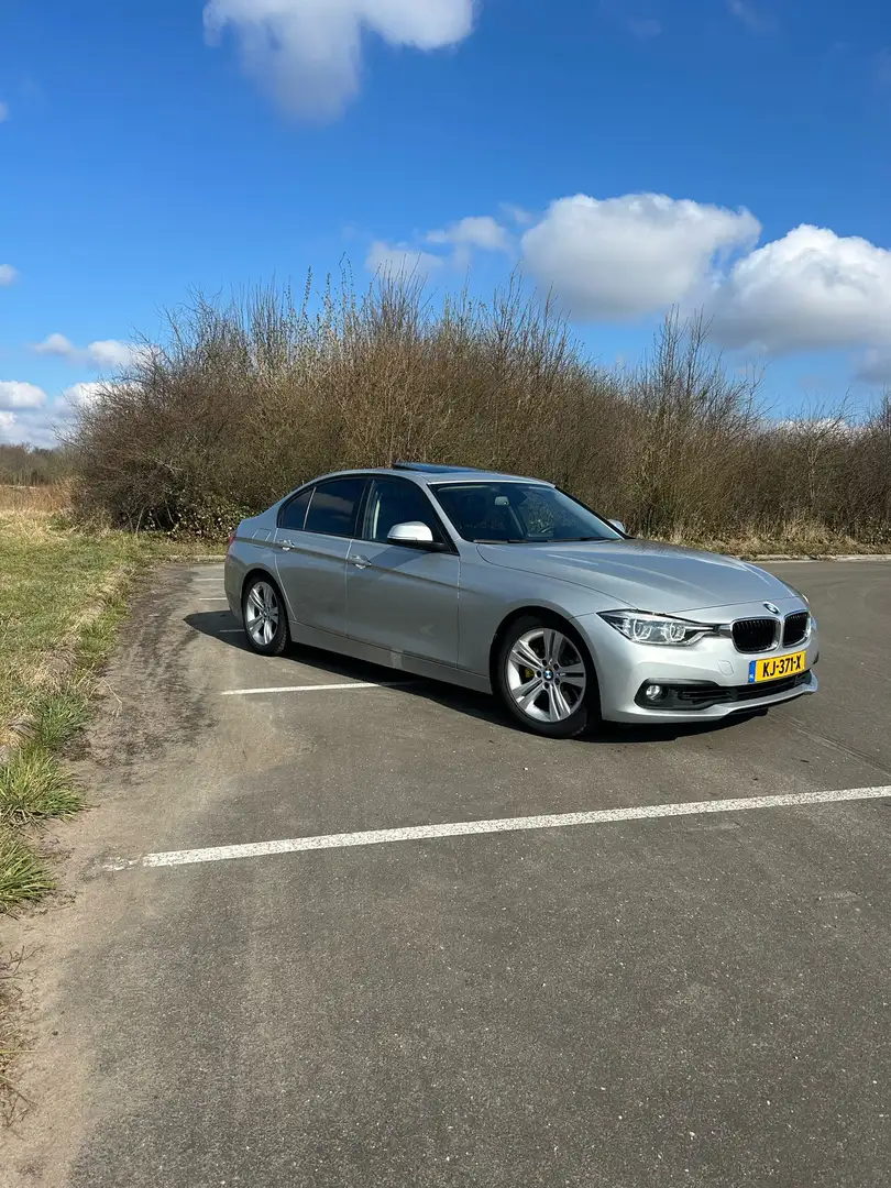 BMW 330 Luxury Grijs - 2