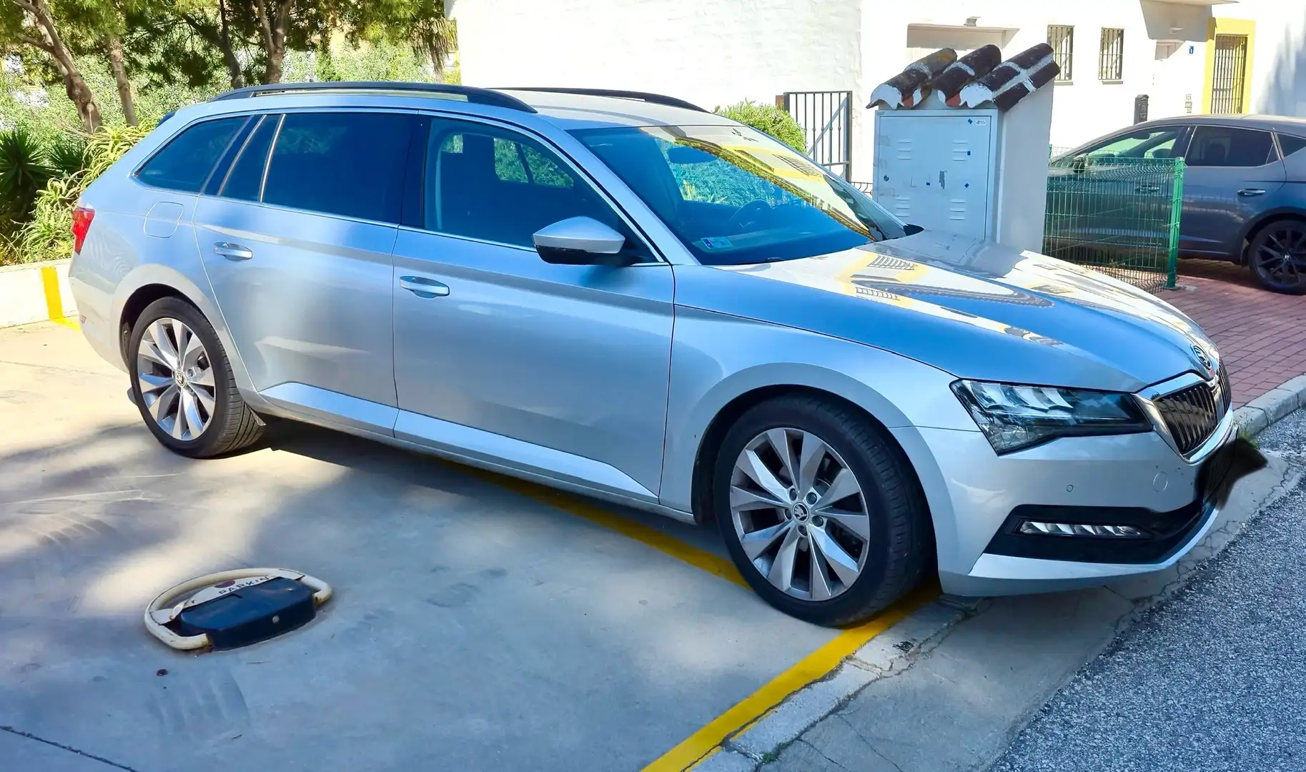 Skoda Superb Superb Combi 2.0TDI AdBlue Active DSG 110kW Active Plateado - 2