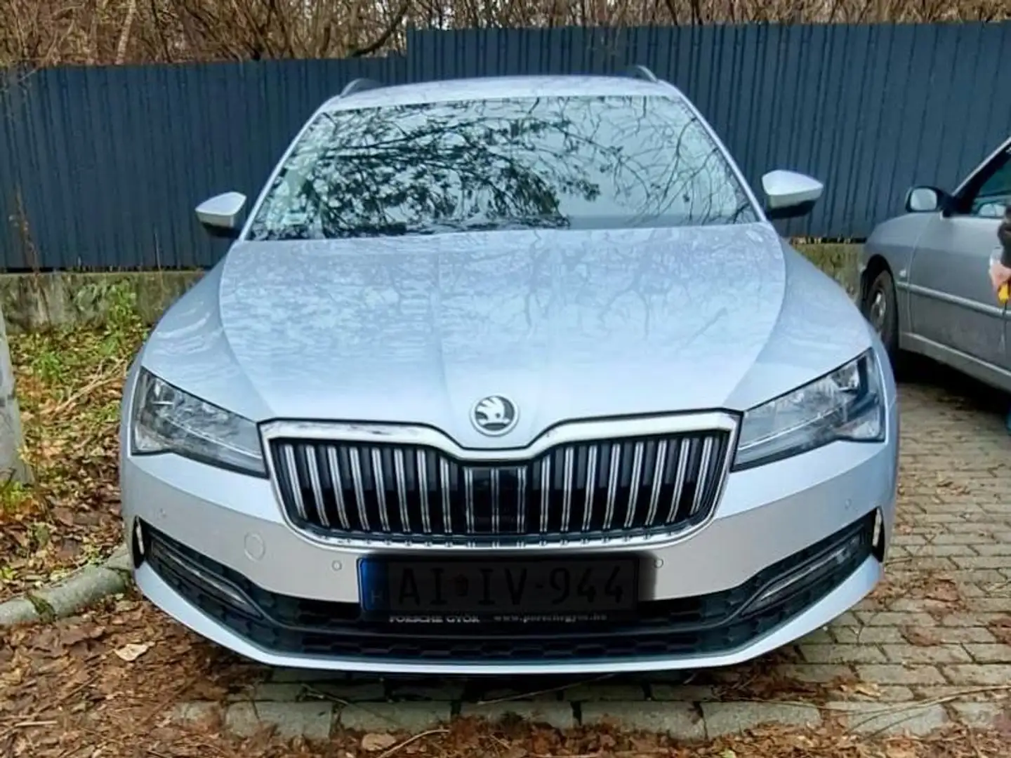 Skoda Superb Superb Combi 2.0TDI AdBlue Active DSG 110kW Active Plateado - 1