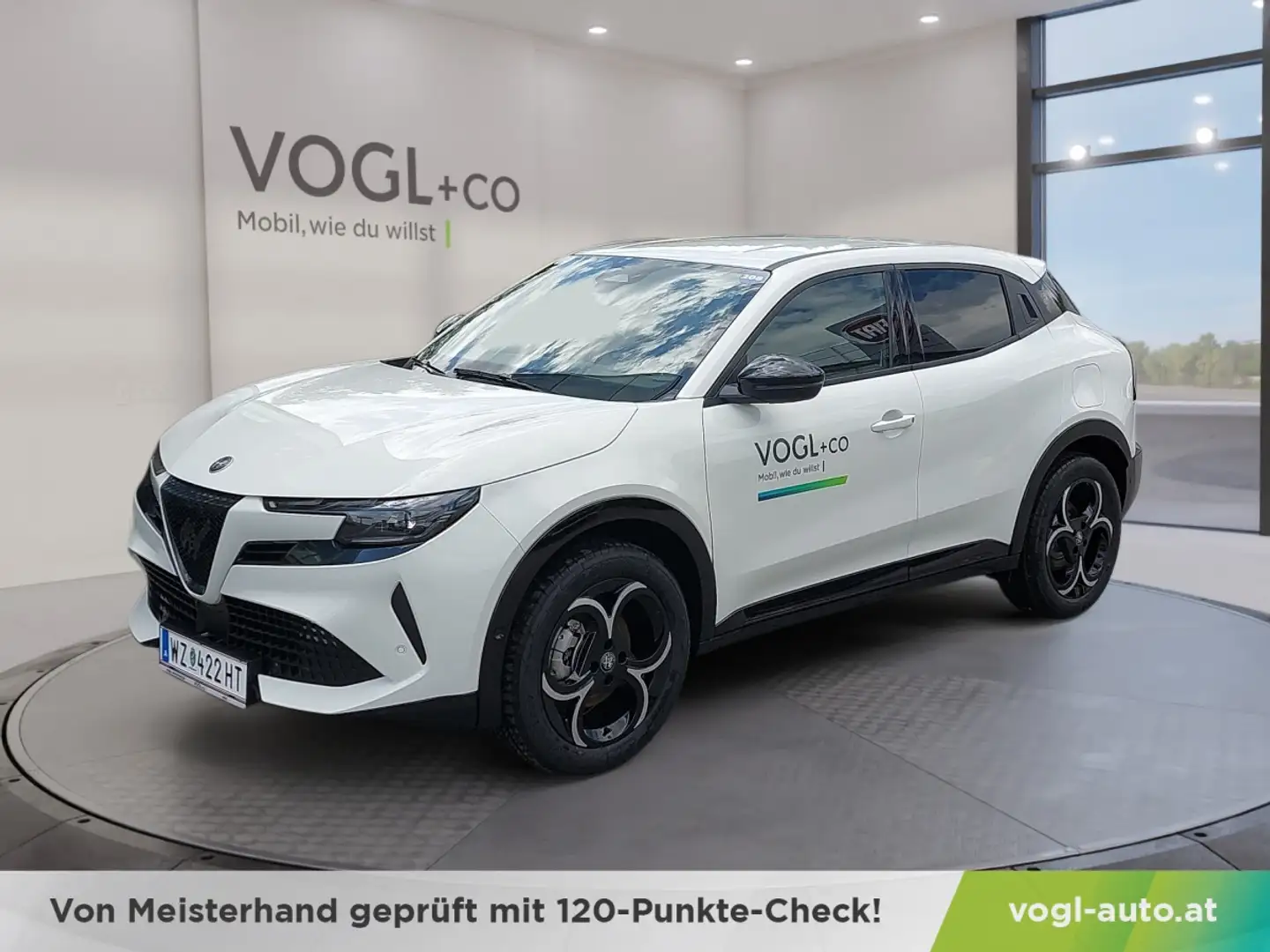 Alfa Romeo Junior Ibrida Ti Q4 145PS Hybrid eDCT6 Weiß - 1