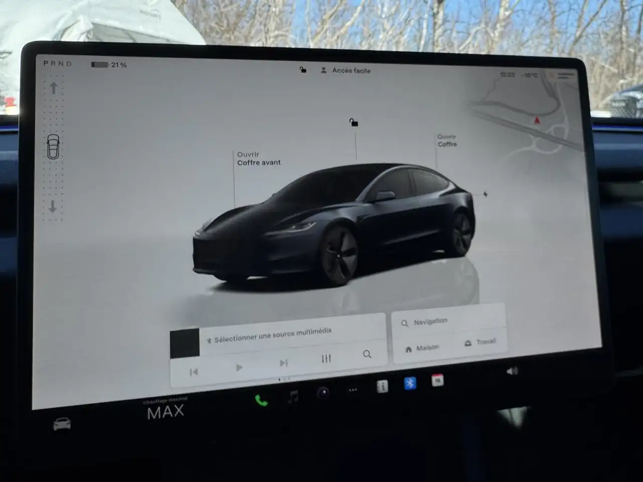 Tesla Model 3 снимка Tesla Model 3