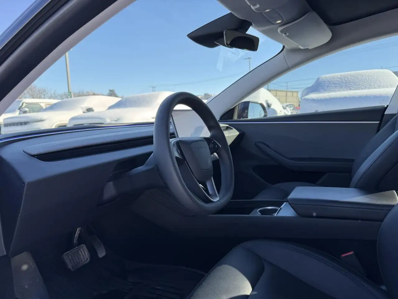 Tesla Model 3 снимка Tesla Model 3