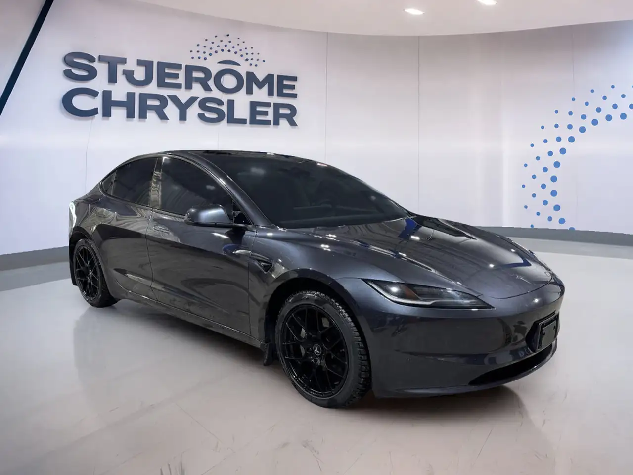 Tesla Model 3 снимка Tesla Model 3