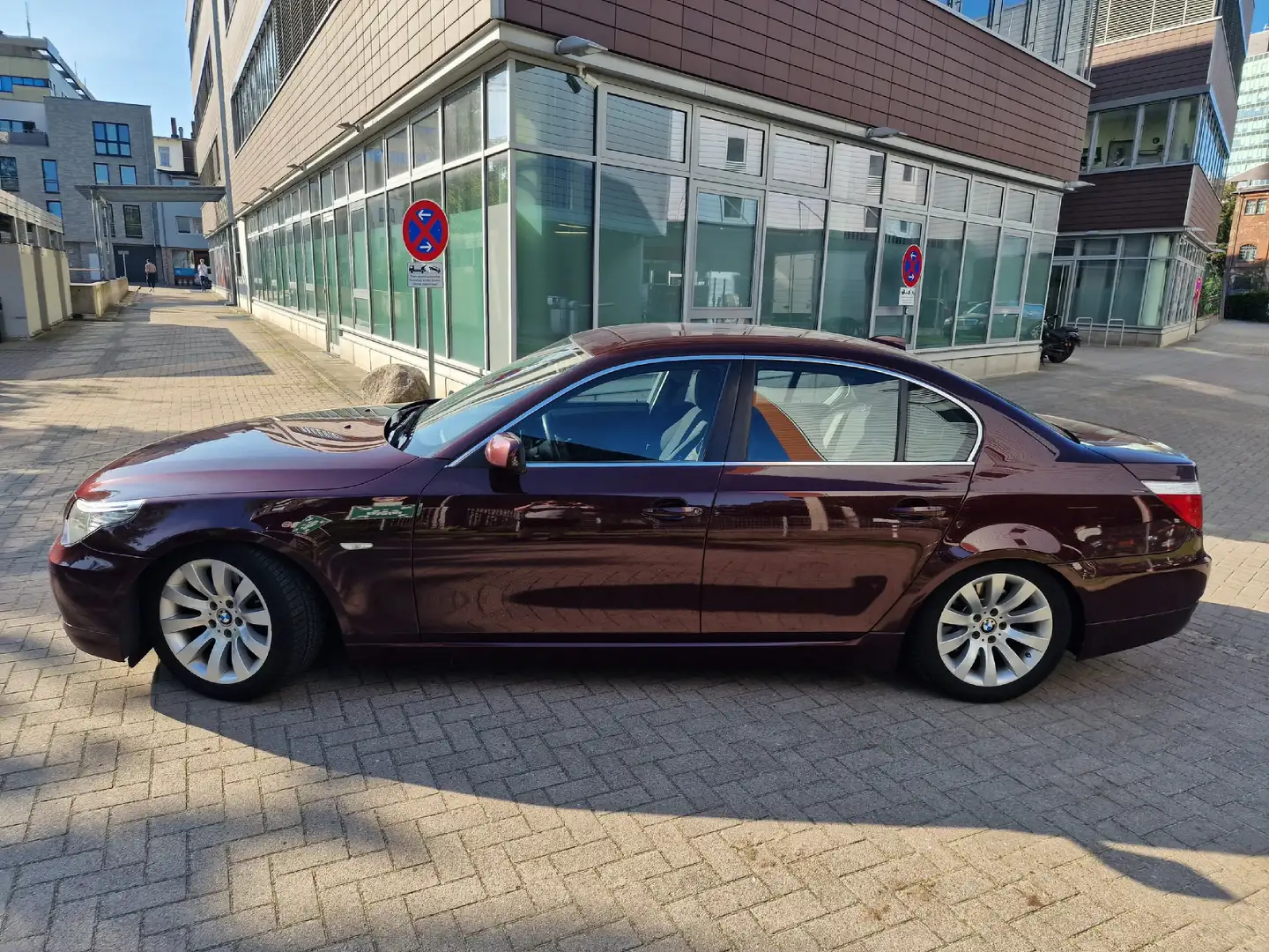 BMW 520 520d Rot - 1