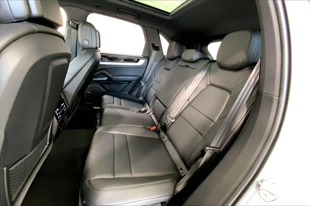 Porsche Cayenne снимка Porsche Cayenne