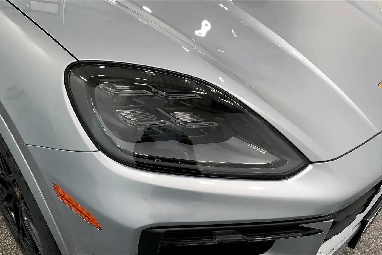 Porsche Cayenne снимка Porsche Cayenne