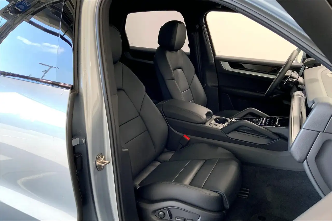 Porsche Cayenne снимка Porsche Cayenne