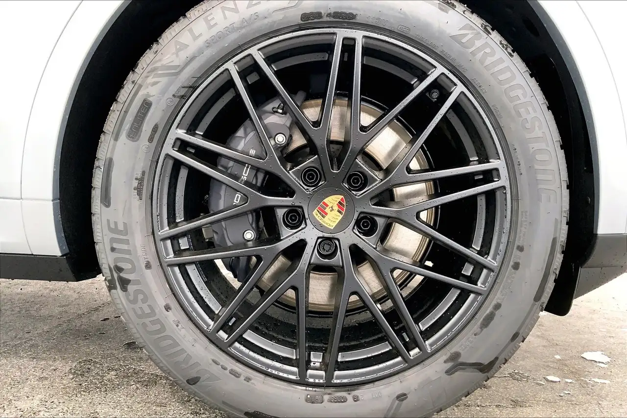 Porsche Cayenne снимка Porsche Cayenne