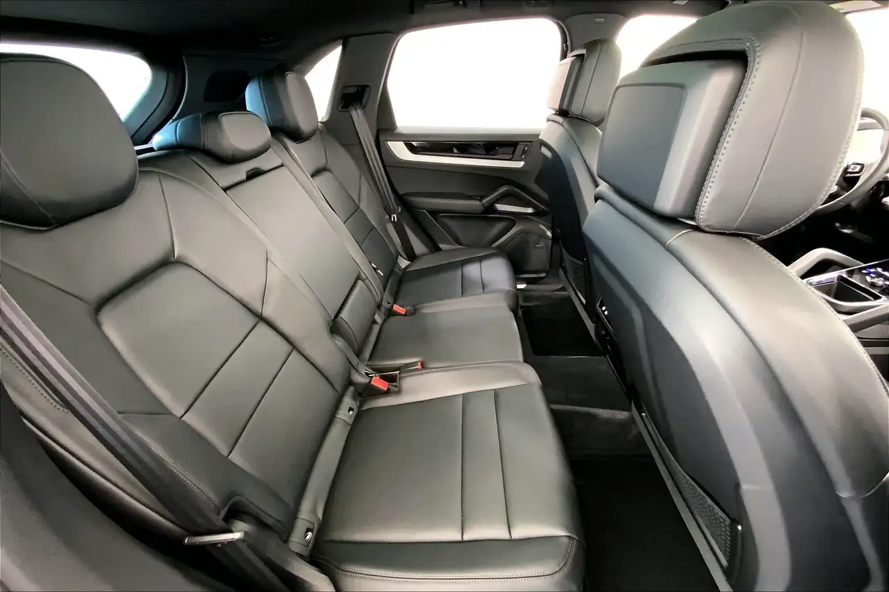 Porsche Cayenne снимка Porsche Cayenne