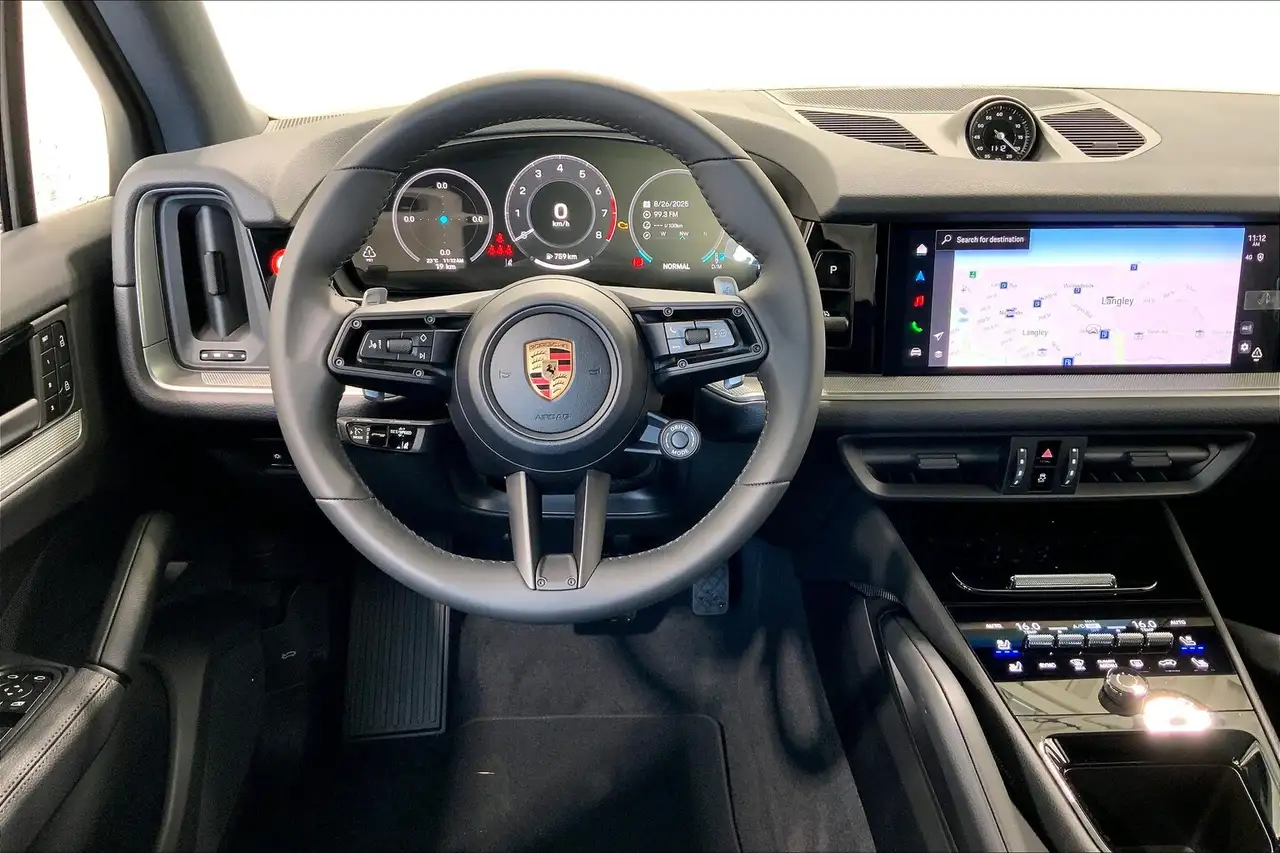 Porsche Cayenne снимка Porsche Cayenne