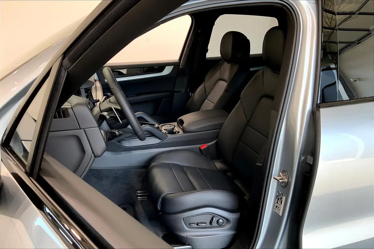 Porsche Cayenne снимка Porsche Cayenne
