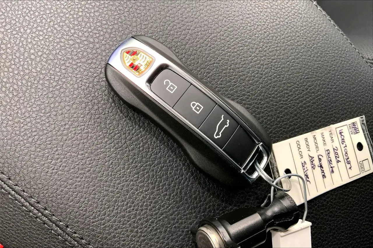 Porsche Cayenne снимка Porsche Cayenne