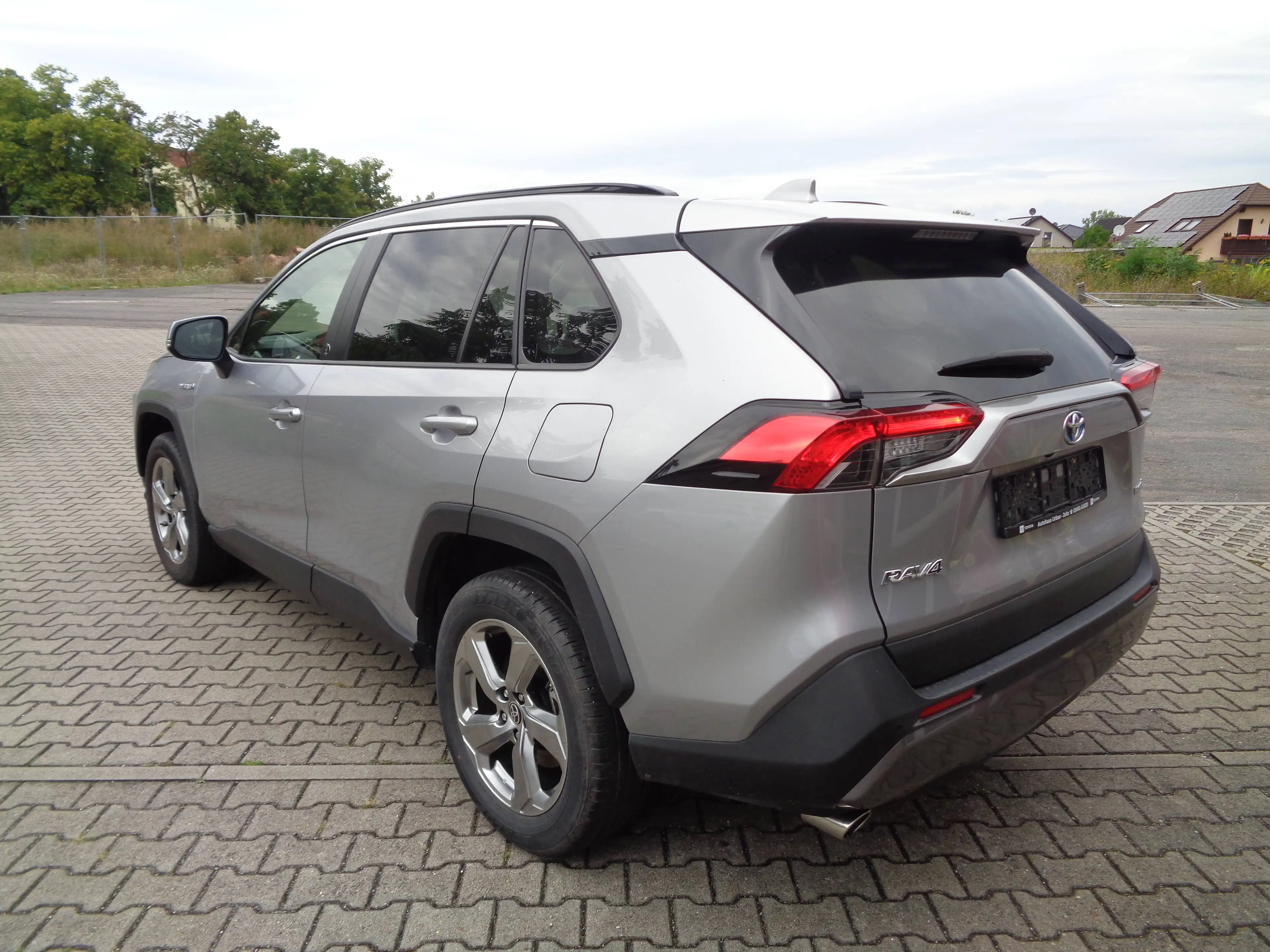 Toyota RAV 4 Hybrid 4x2 Team Deutschland — photo 2