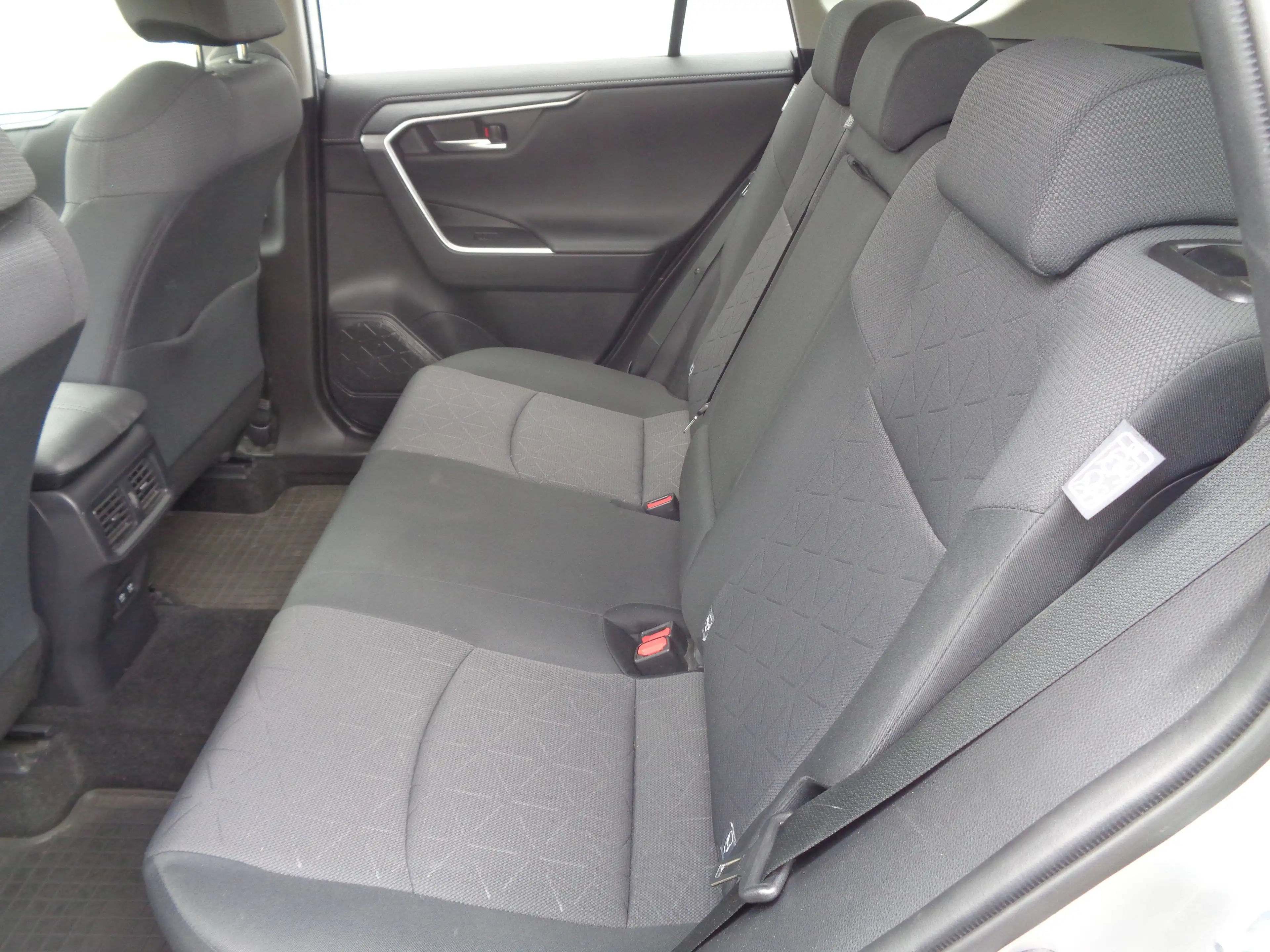 Toyota RAV 4 Hybrid 4x2 Team Deutschland — photo 7